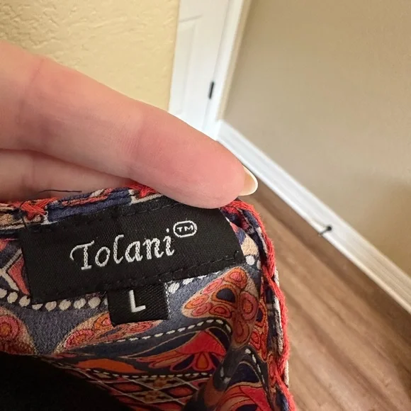 Tolani Womens Size Large Silk Tunic Top - Picture 3 of 5